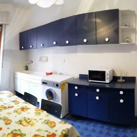 Casa Thea Codice Citra Zero Undici Zero Diciassette Lt 0633 Appartement *