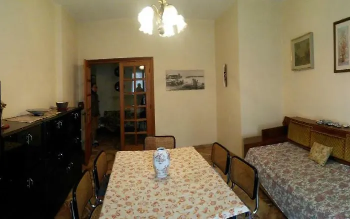 Casa Thea Codice Citra Zero Undici Zero Diciassette Lt 0633 Lejlighed