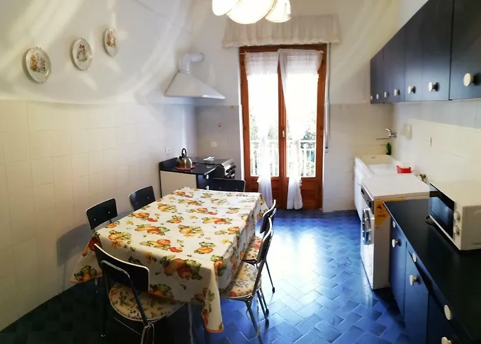 Casa Thea Codice Citra Zero Undici Zero Diciassette Lt 0633 Apartman Levanto